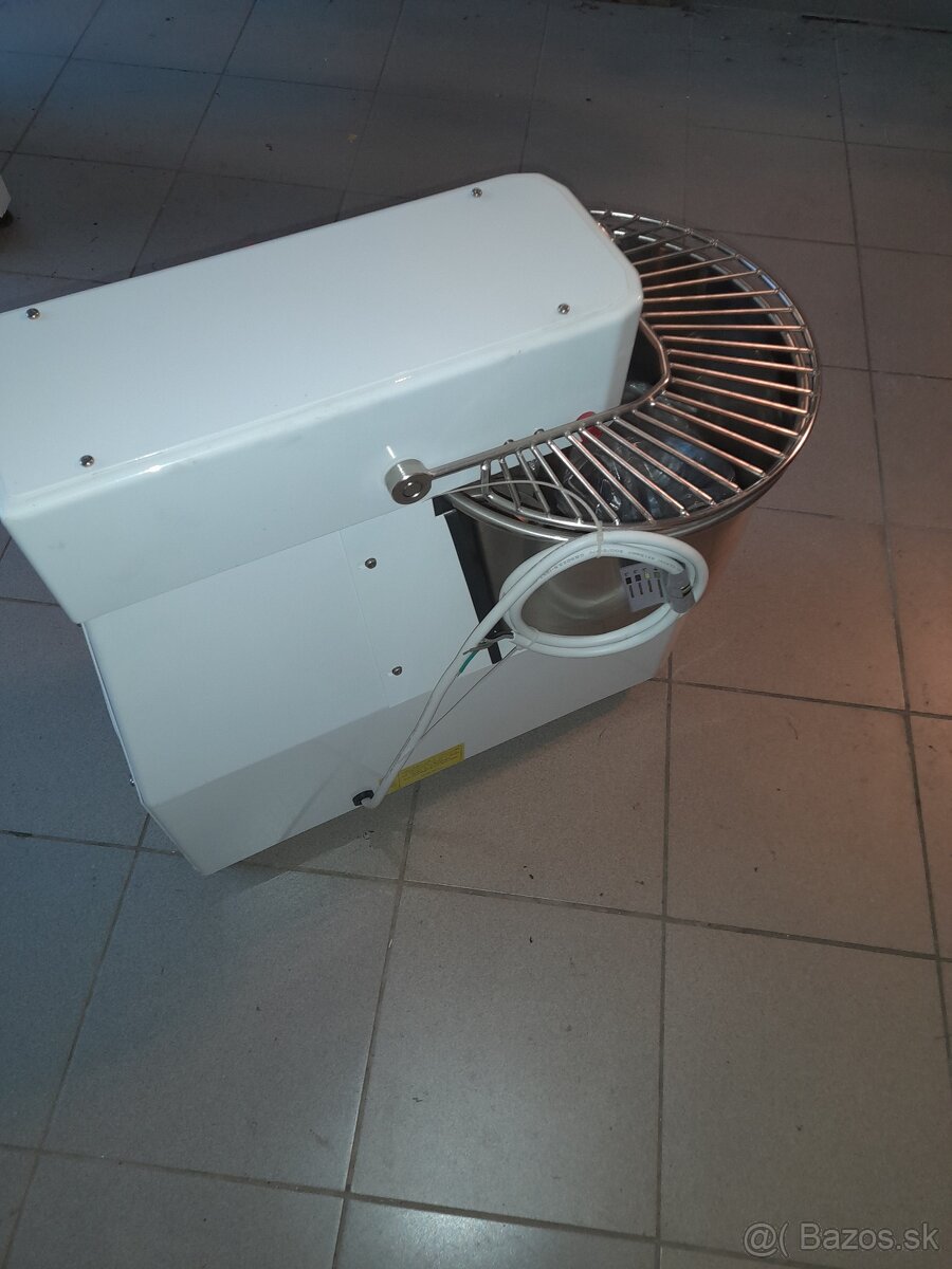 Predám špirálový miesič IF-22 - 2