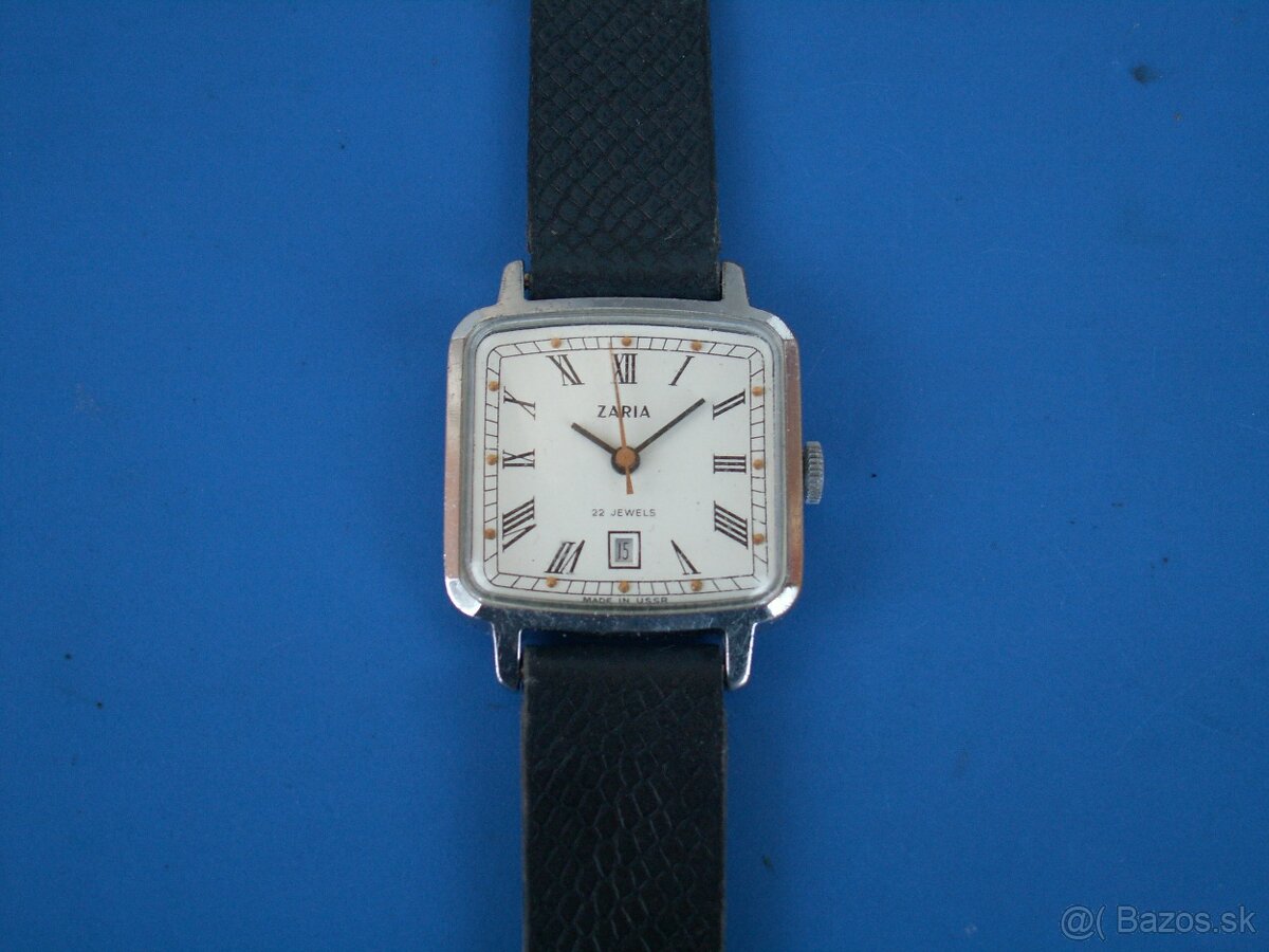 Hodinky Zaria s dátumovkou . - 2