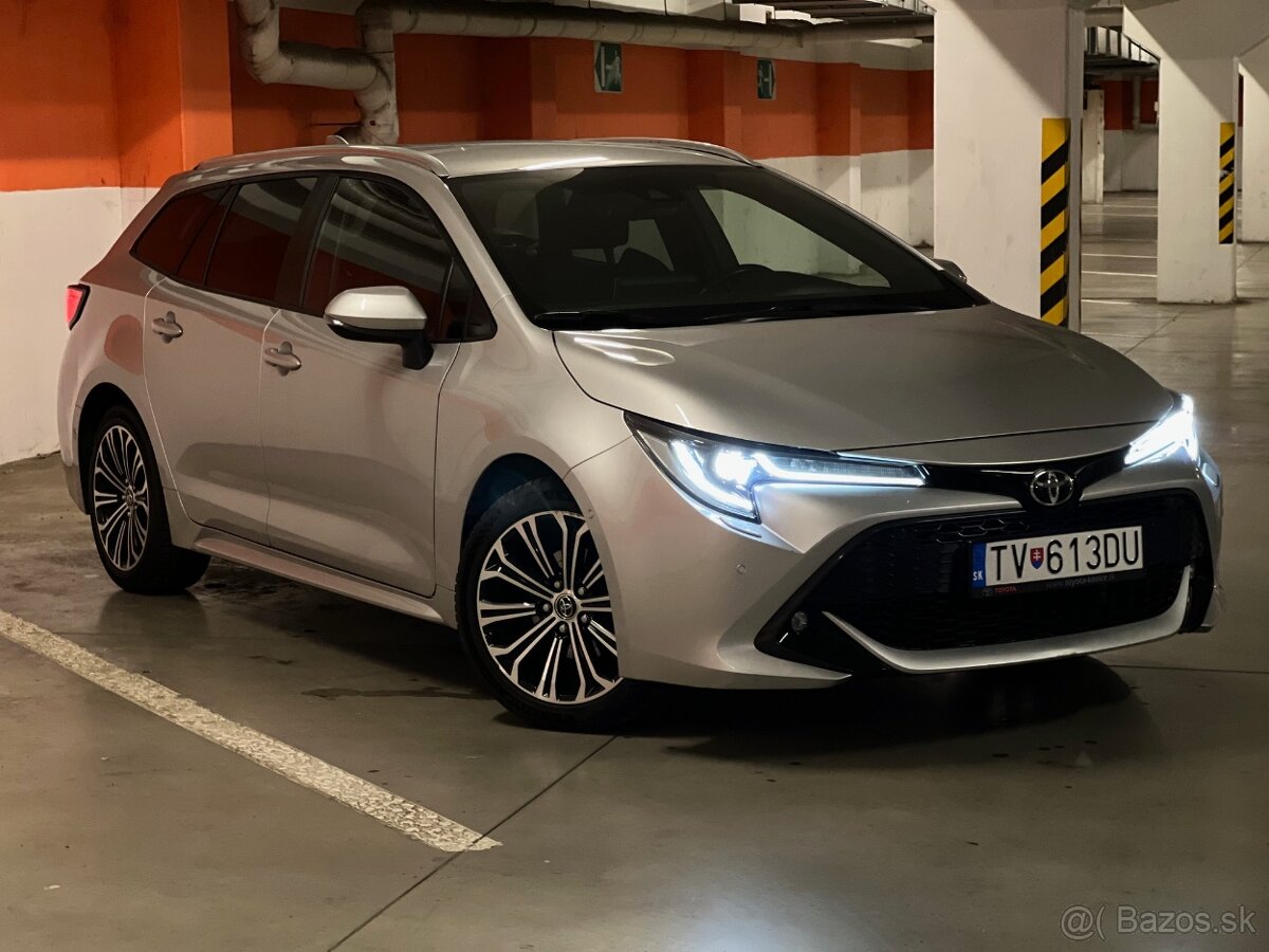 Toyota Corolla 1,2L Turbo 6MT Paket STYLE + TECH Corolla - 2