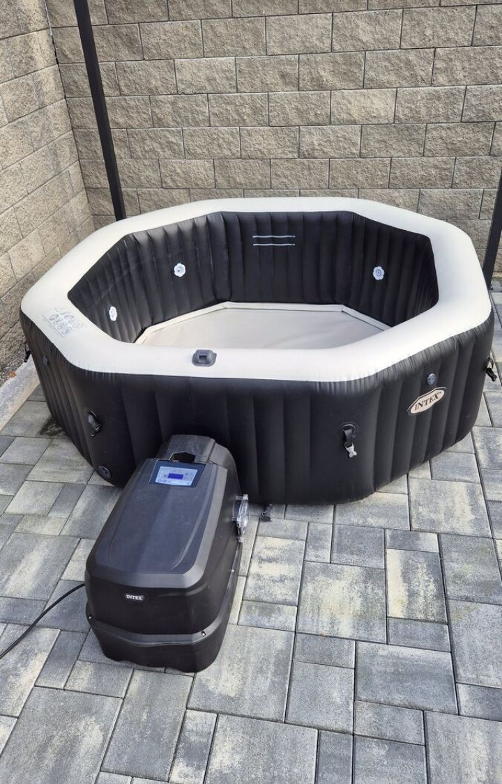 Nafukovací vířivka Intex Deluxe - 2