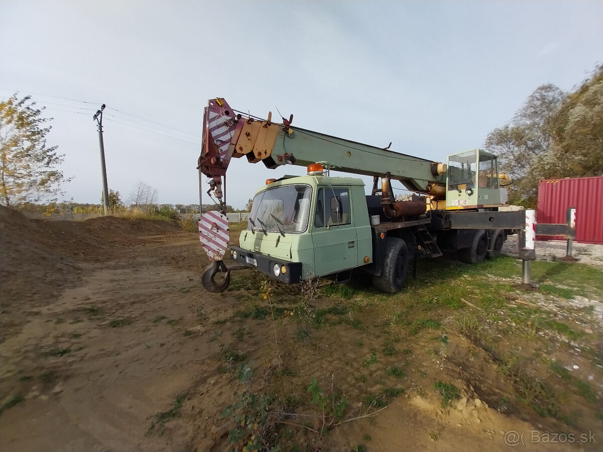 Tatra AD 28 autožeriav - 2