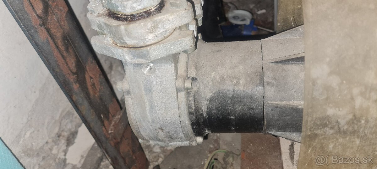 Motor s čerpadlom. - 2
