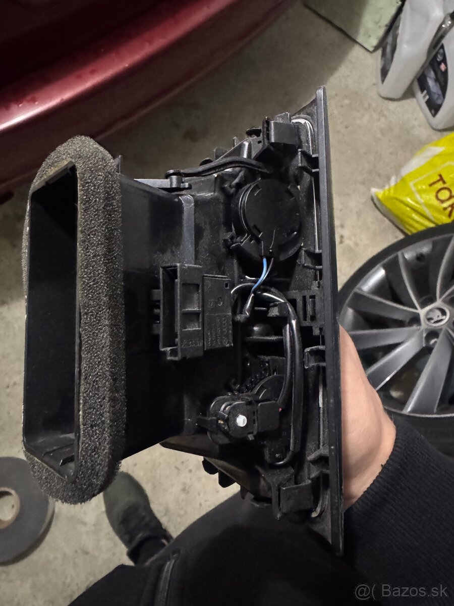 Zadné fukáre Audi A4 - 2