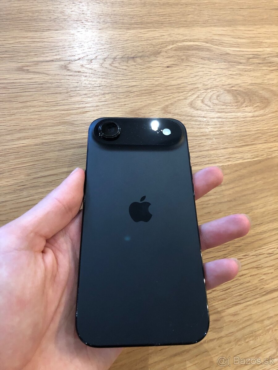 PREDÁM/VYMENÍM iPhone AIR, v záruke do 09/2027 - 2