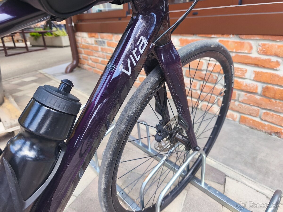 Karbónový cestný bicykel - 2