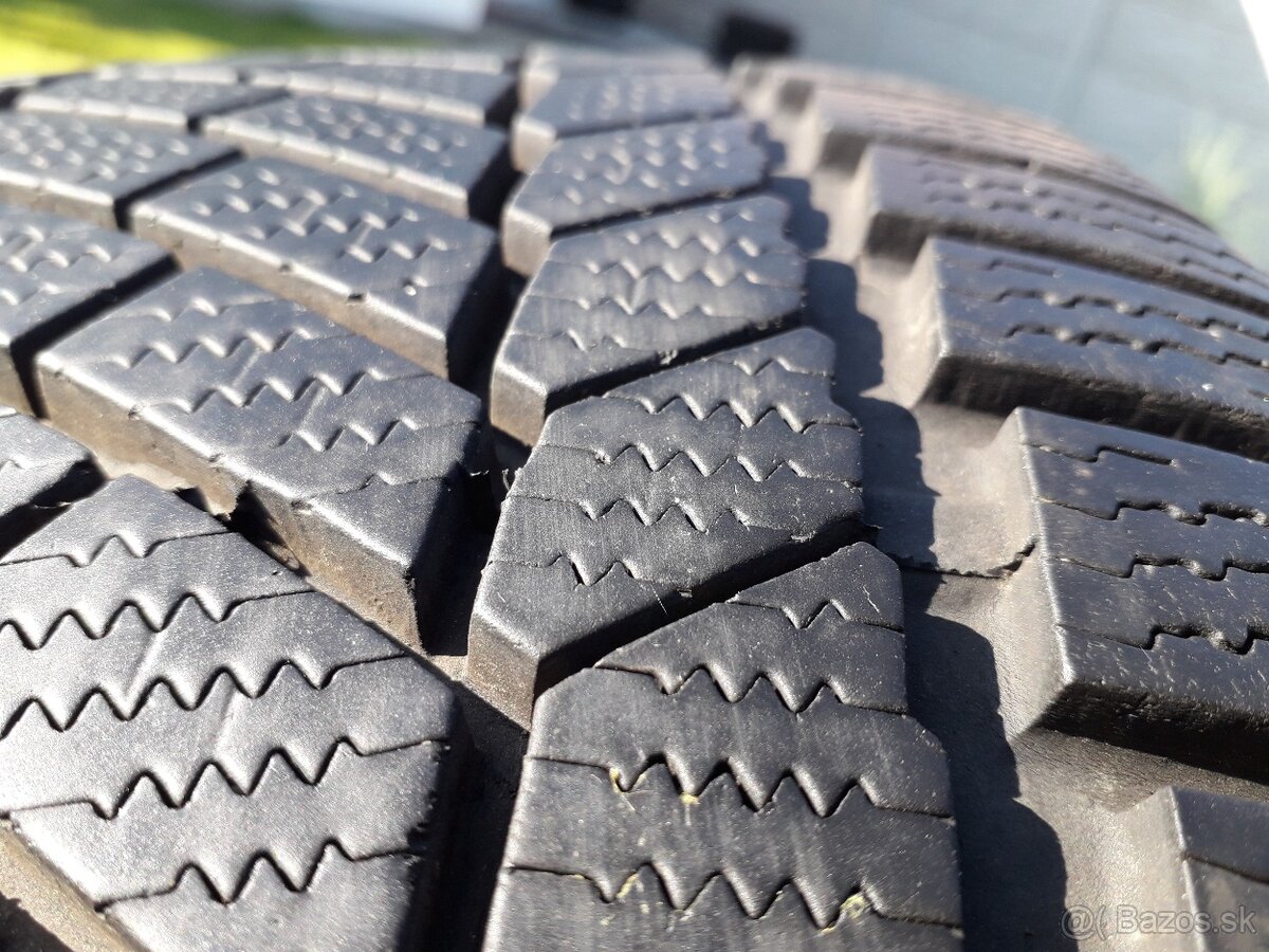 245/45 r19 zimne pneumatiky - 2