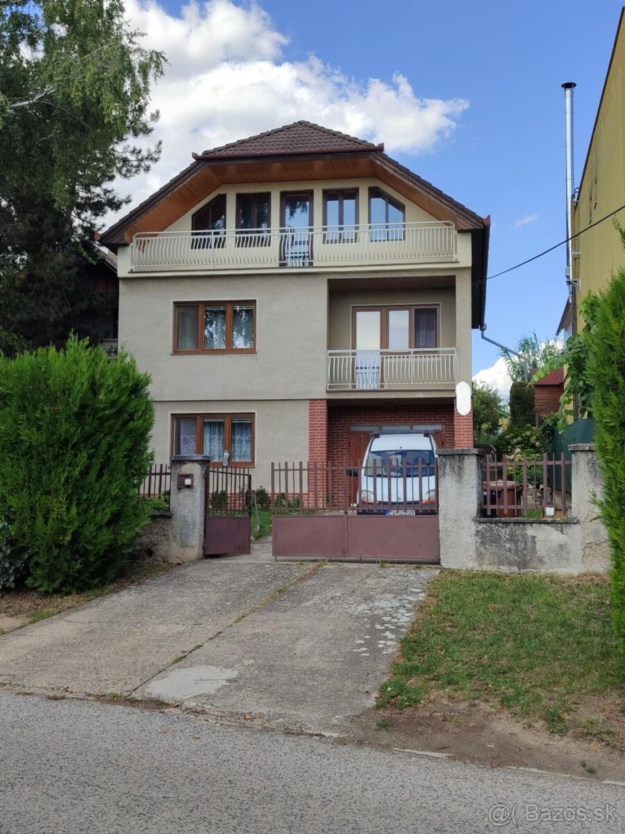 Exkluzívne ponúkame na predaj rodinný dom Levice, F.HEčku - 2