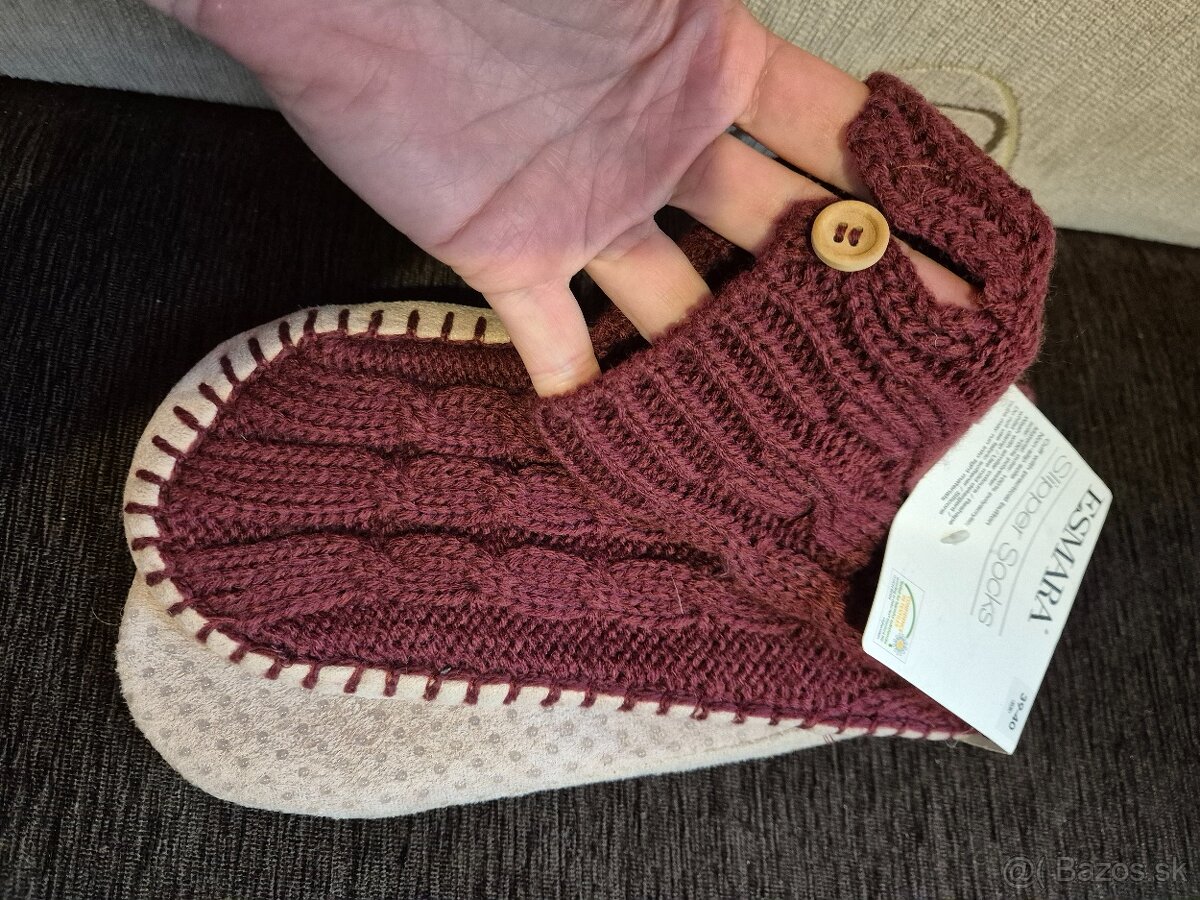 Dámske protišmykové papuče- ponožky veľ 39-40 - 2