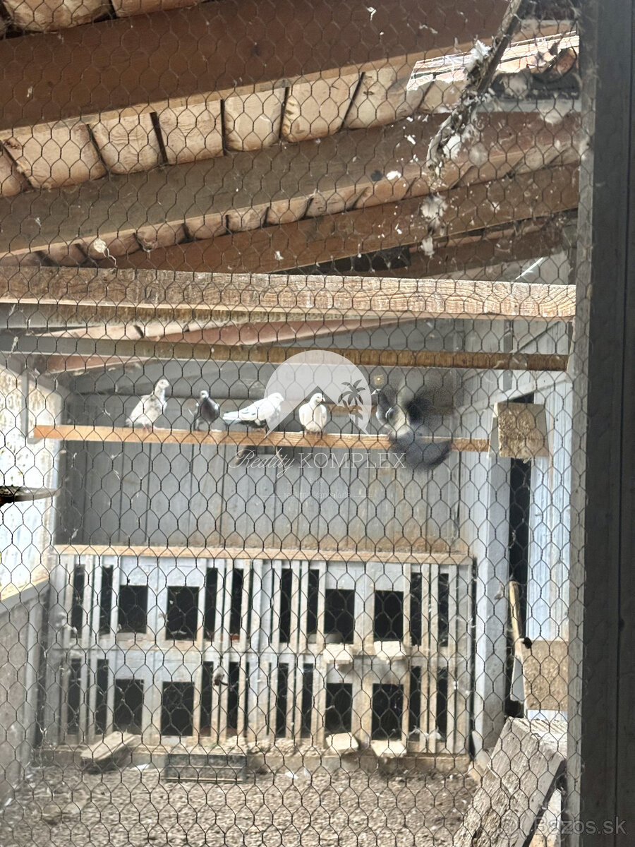 Reality KOMPLEX s.r.o.,Vám ponúka starší 4 izbový rodinný - 2