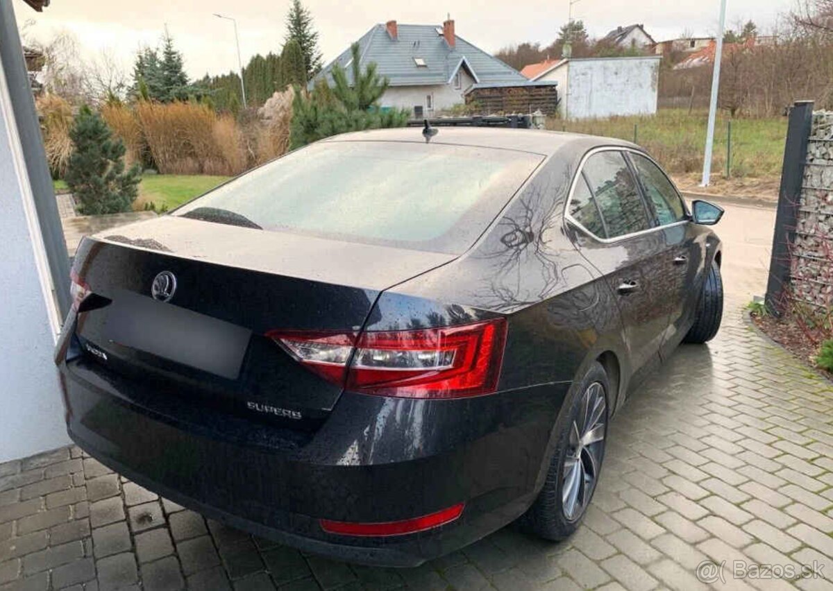 Škoda Superb L&K 2.0 TSi sedan DSG CANTON - 2