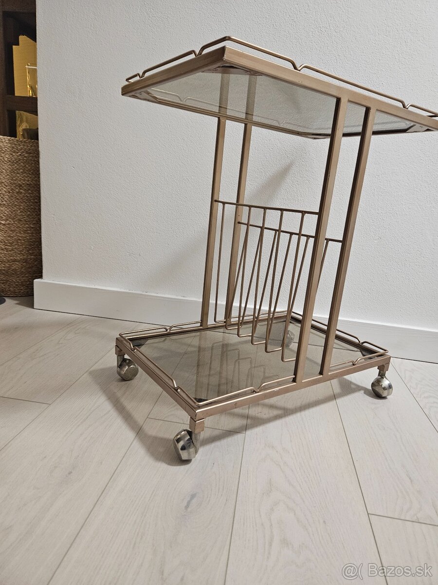 Servírovací kovový stolík so sklom. - 2