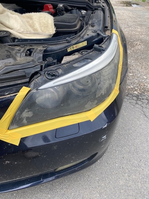 Leštenie svetlometov za 12€ / obe svetlá - 2