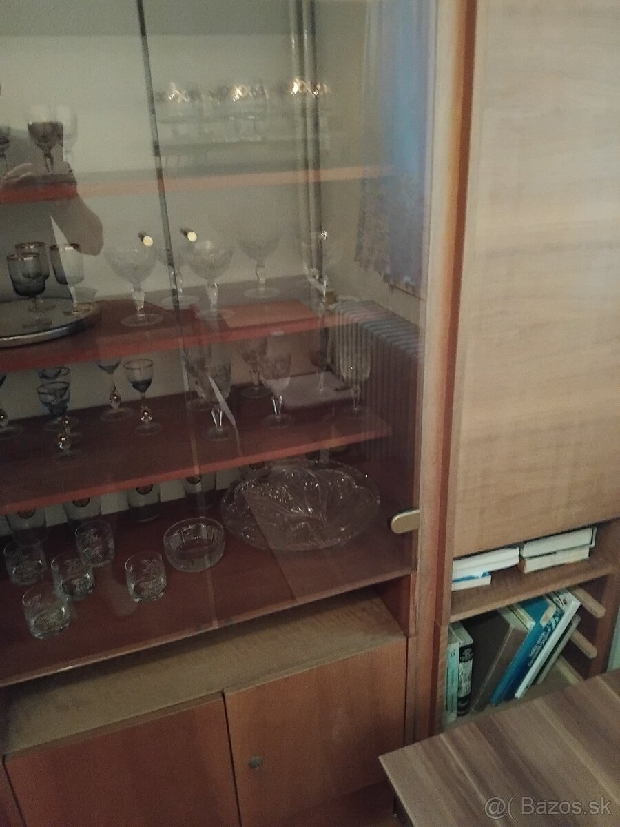 Darovanie obývacej steny - 2