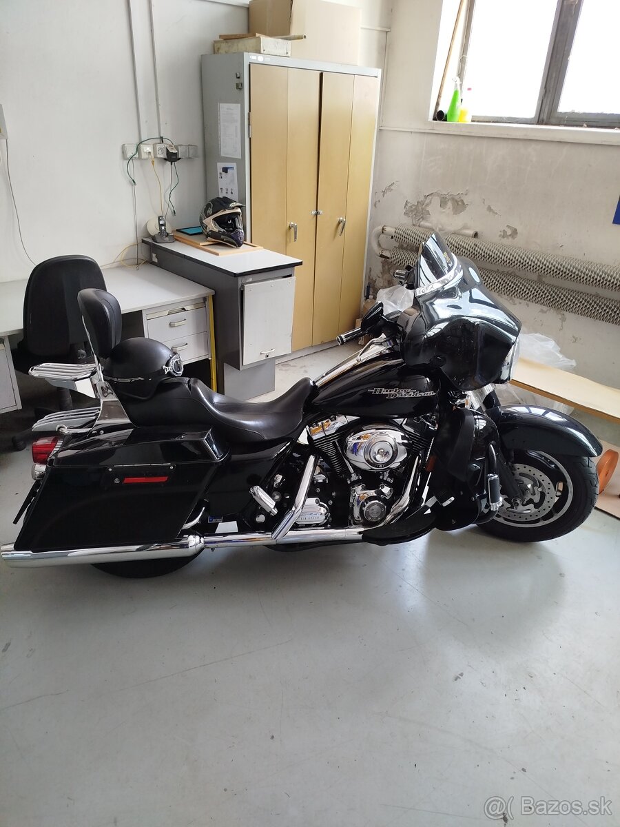 HARLEY DAVIDSON STREED GLIDE FLHX - 2