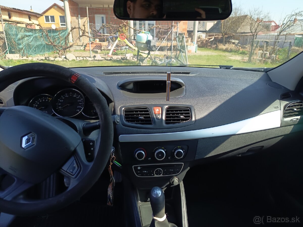 Renault Fluence - 2