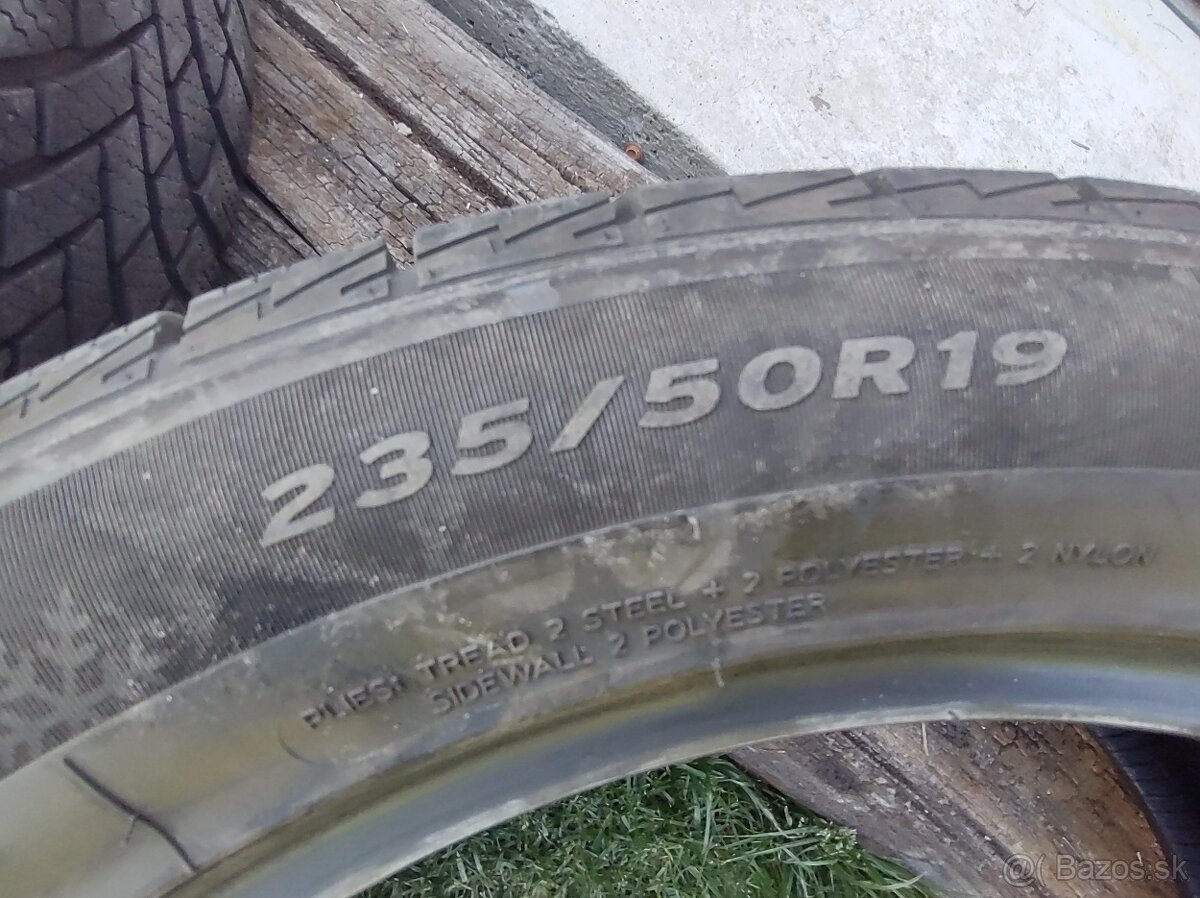 Predám zimné pneu 235/50r19 - 2