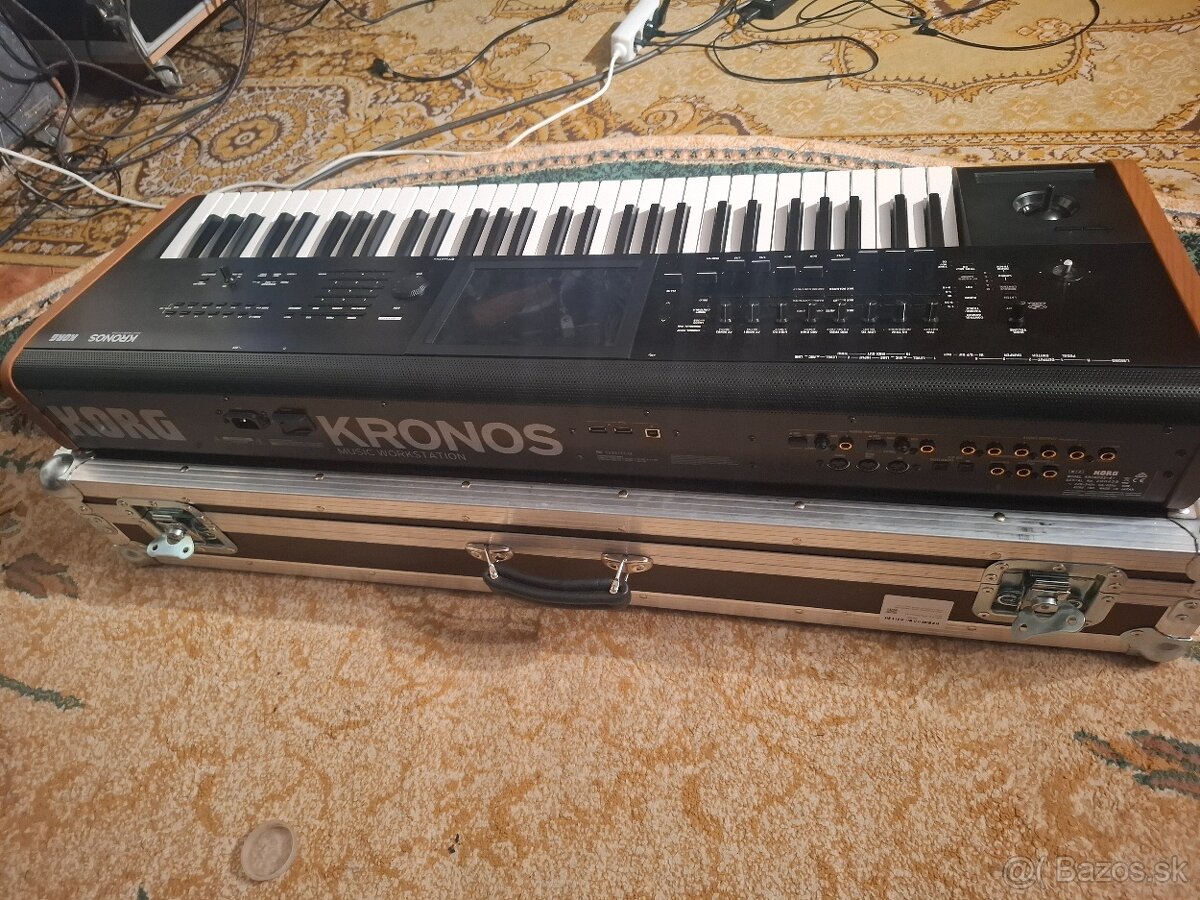 Korg Kronos 61 - 2
