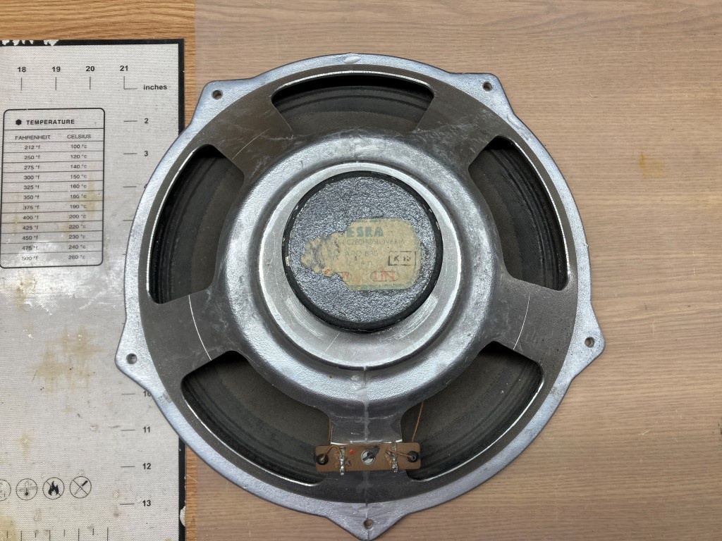 Predám basový reproduktor ARO835 - 2