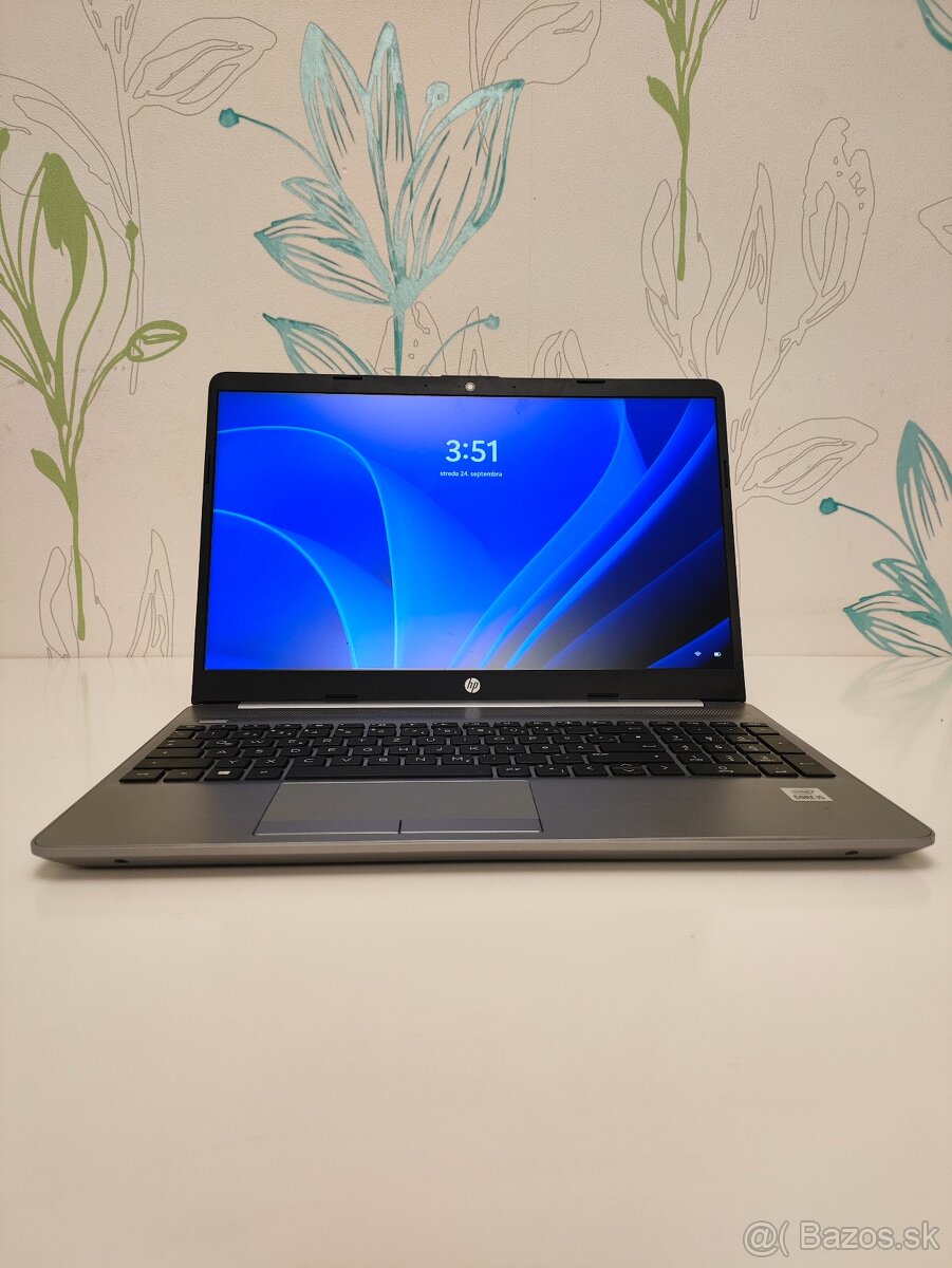 HP 250 G8 | i5-1035G1 | 8 GB RAM | 256 GB SSD - 2