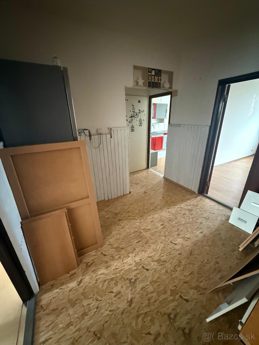 Prenajom 3 izbového bytu - 2