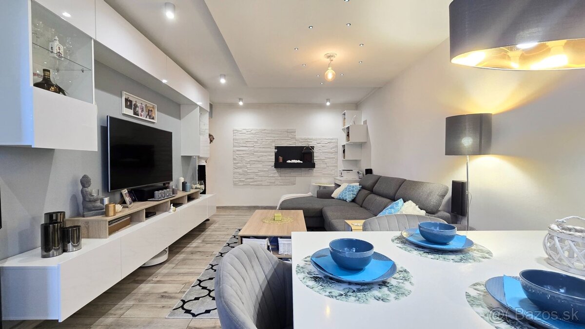 PINK Reality - Štýlový 3-izbový byt s garážou a záhradou v s - 2