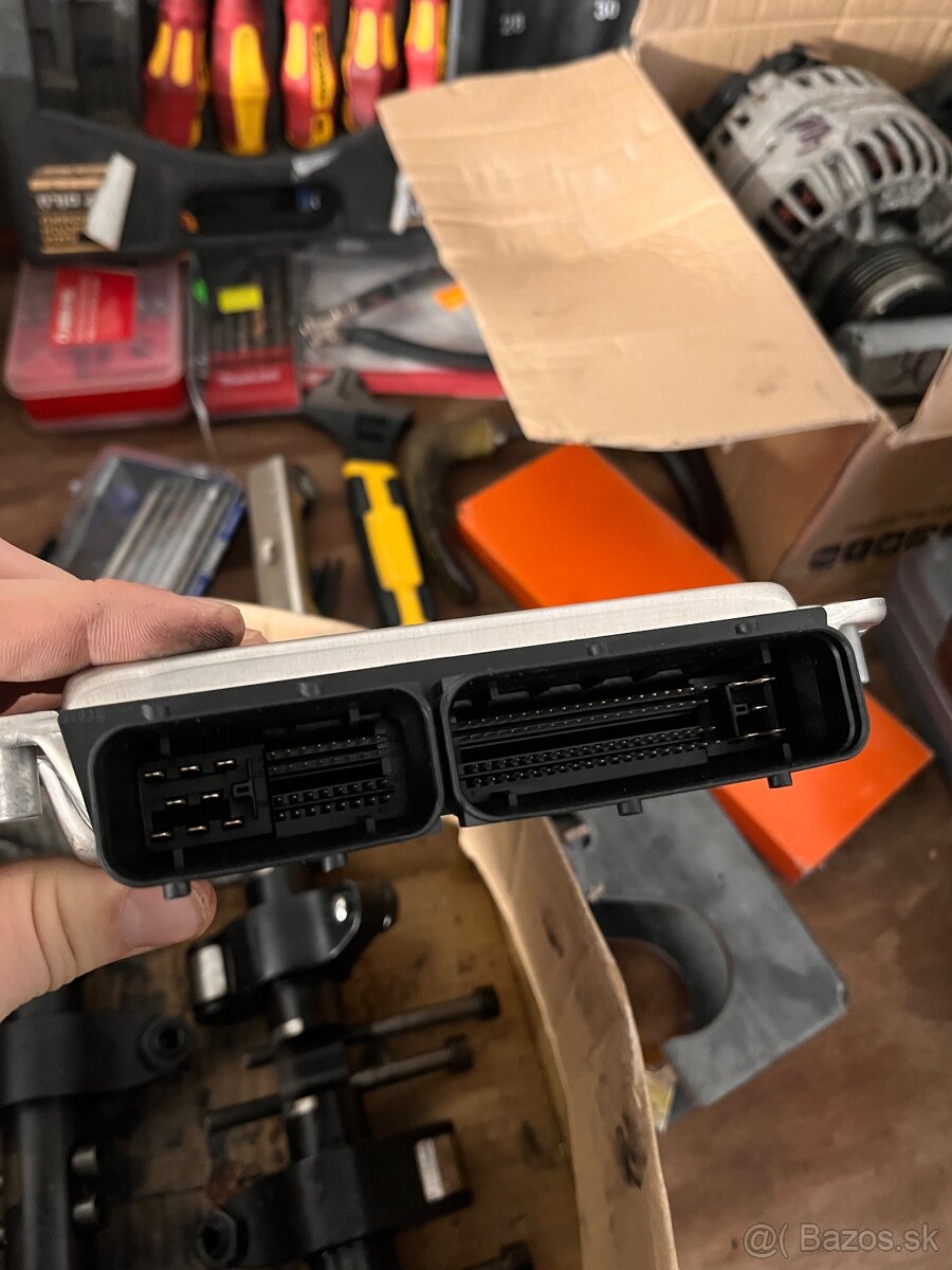 Riadiaca jednotka passat b5.5 - 2