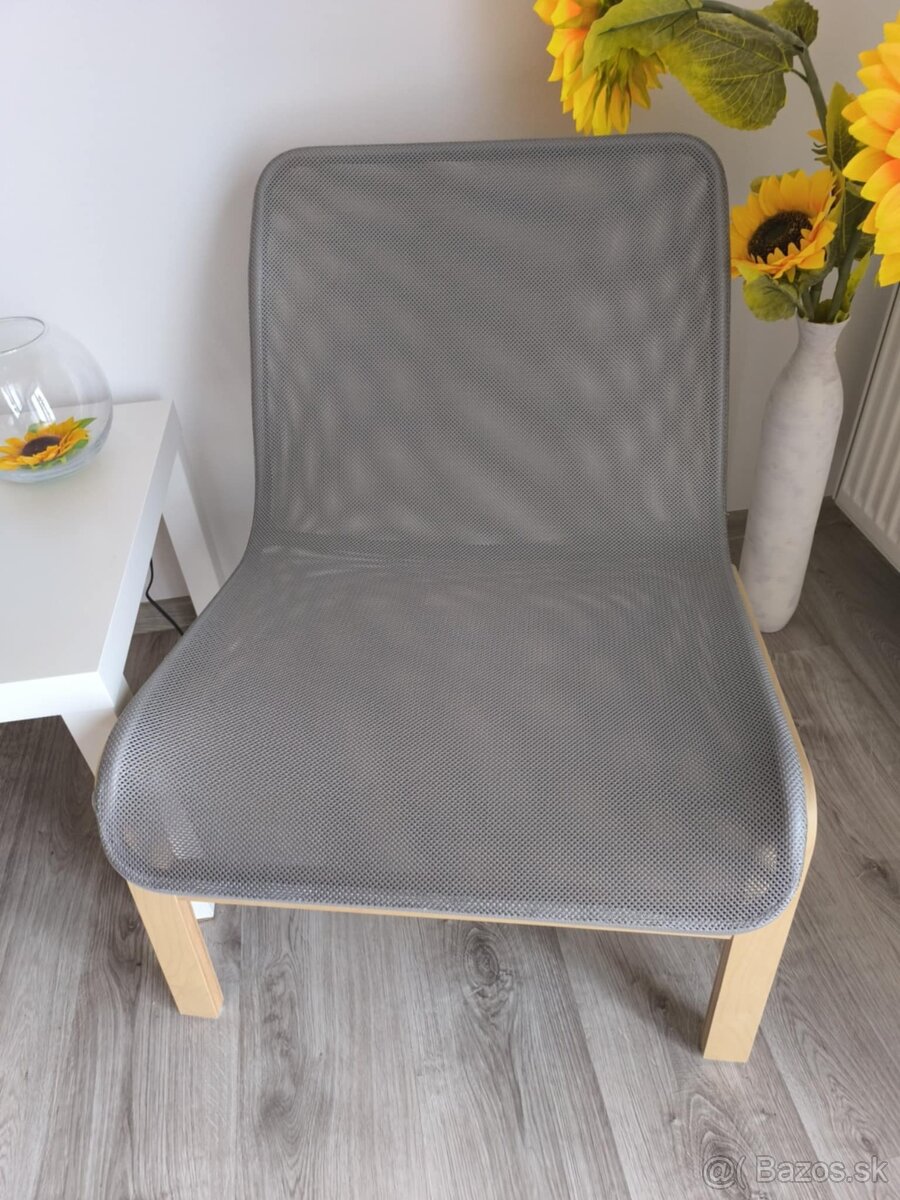 Predám 2 nové kreslá IKEA + konferenčný stolik ZDARMA - 2