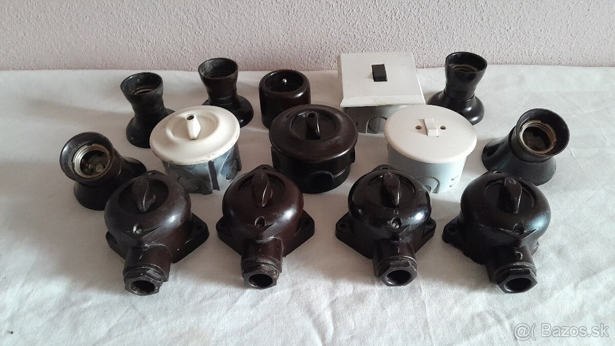 Bakelitove.retro.vypinace,objimky.na.stenu - 2