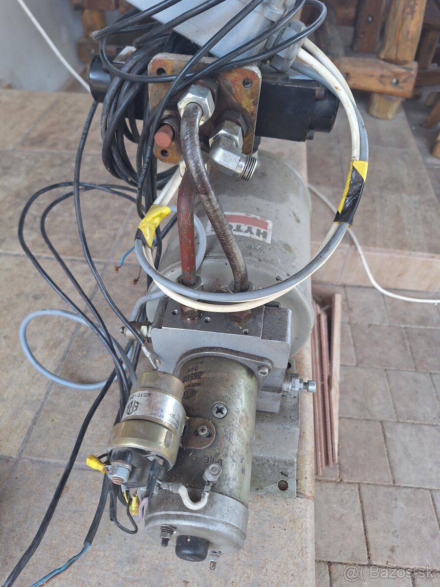 Hydraulicky agregat 24v. - 2