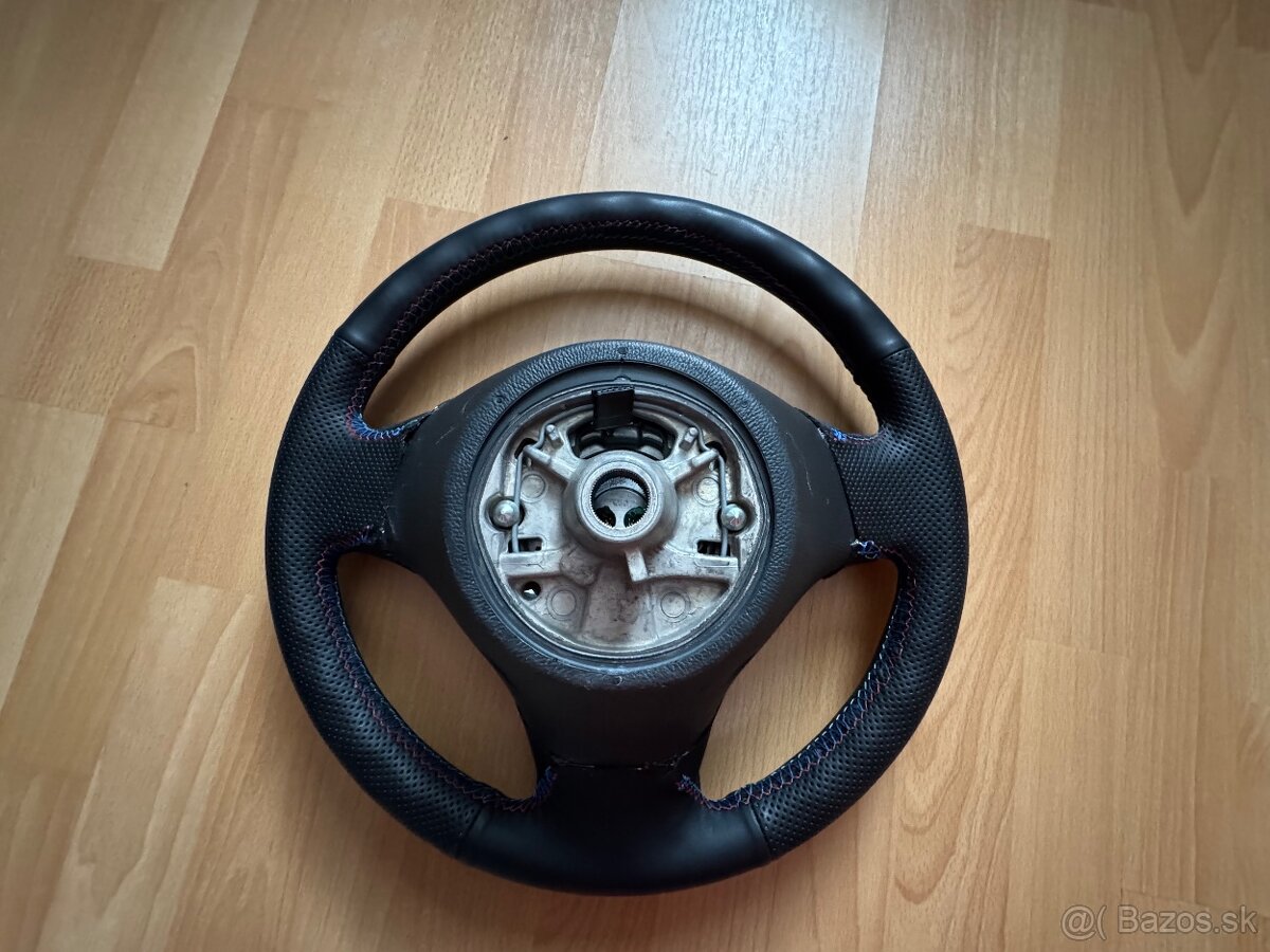 Kožený multifunkčný volant BMW s airbagom E90,E87,E81 - 2