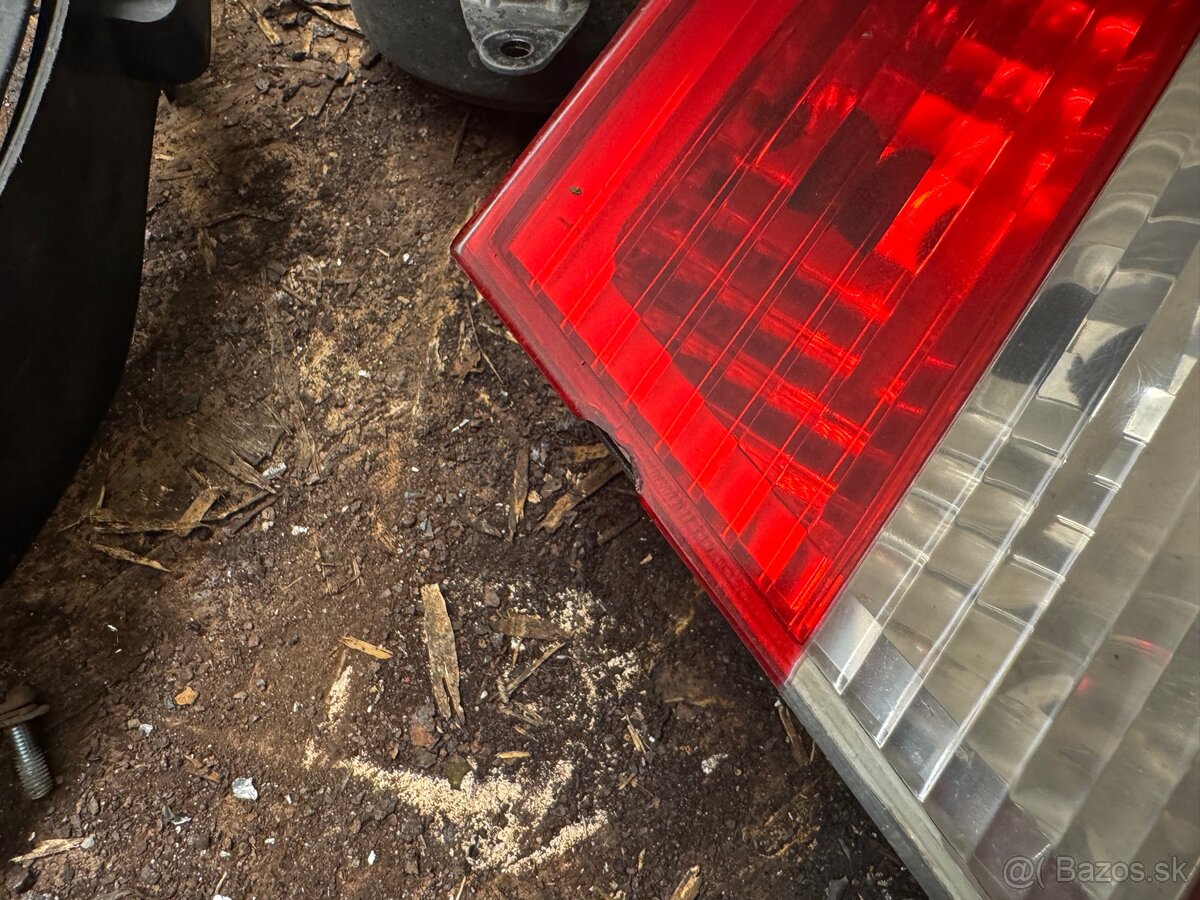 E46 sedan facelift zadné svetla - 2