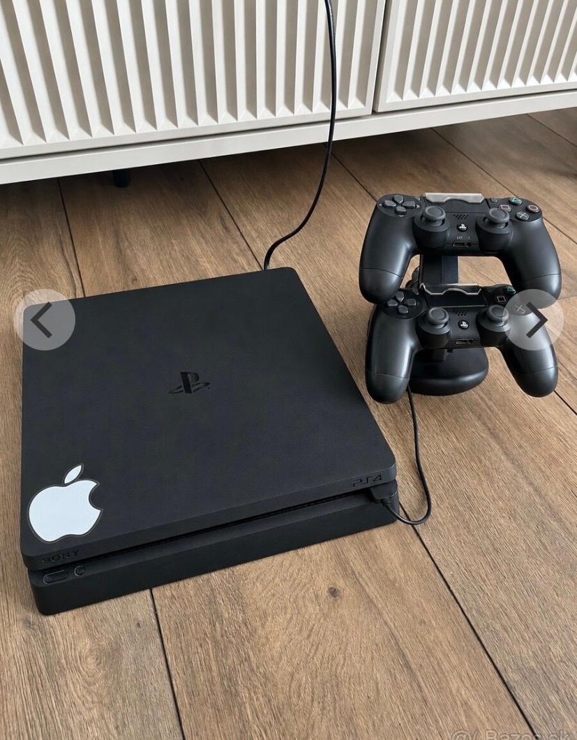 PlayStation 4 - 2