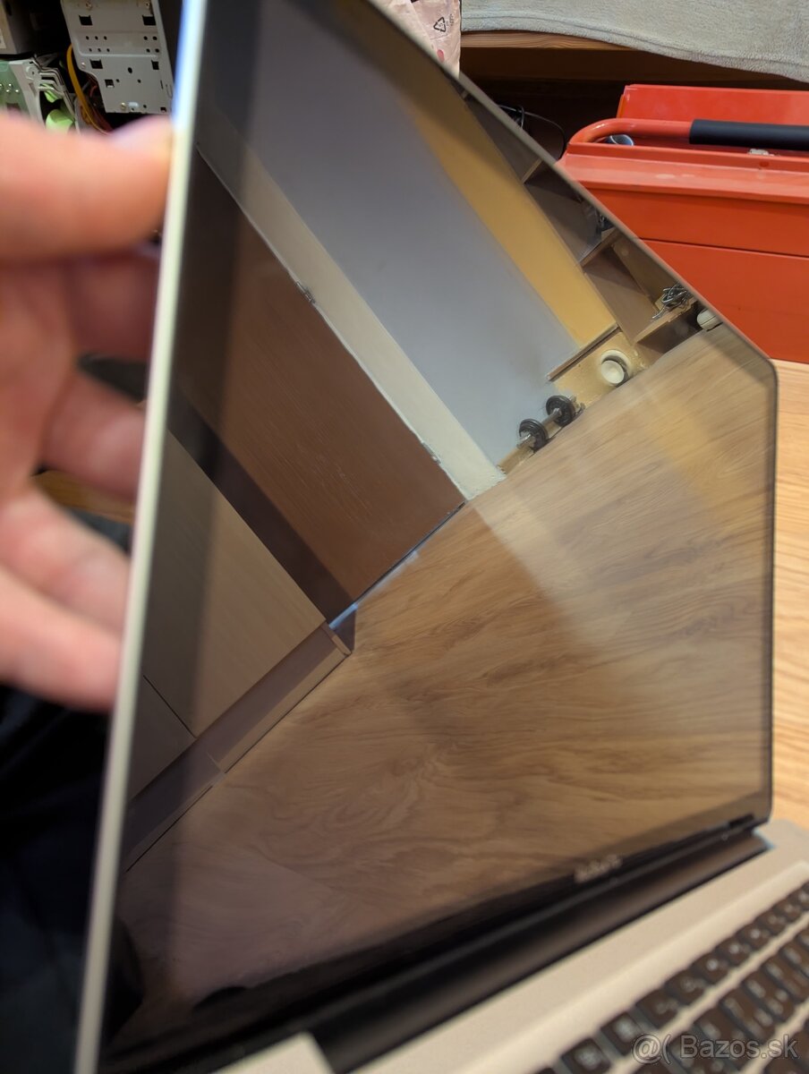 💻 Apple MacBook Pro 15" (A1286) – Na náhradné diely - 2