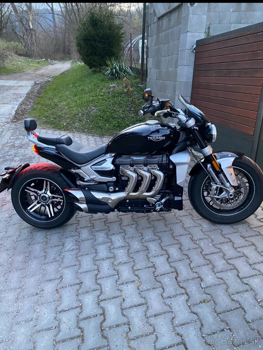 TRIUMPH-ROCKET 3 GT - 2