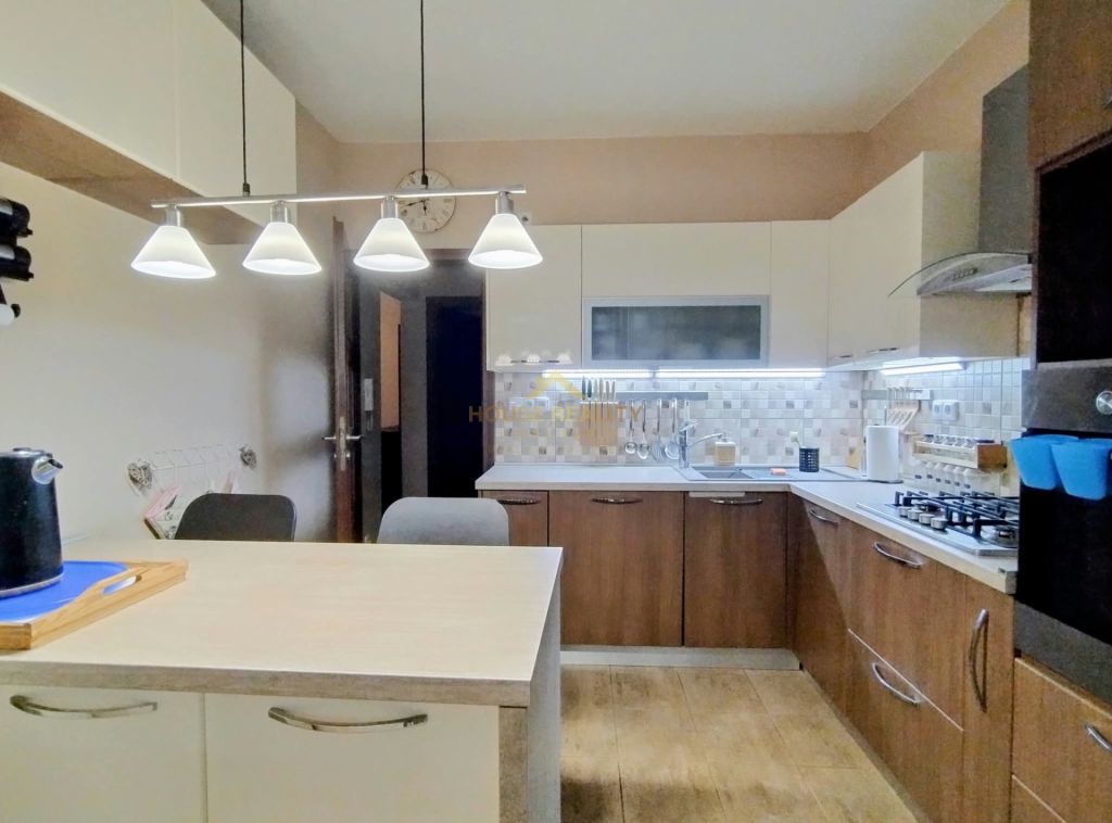 Prenájom 3 izbový byt, Krásnohorská ulica, Bratislava V. Pet – foto 2