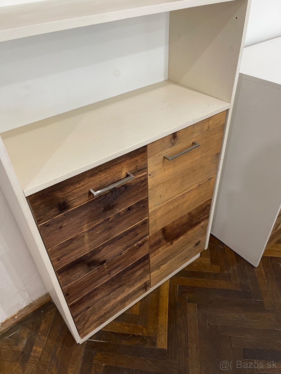 Skrinka z kartáčovaného dreva - 2