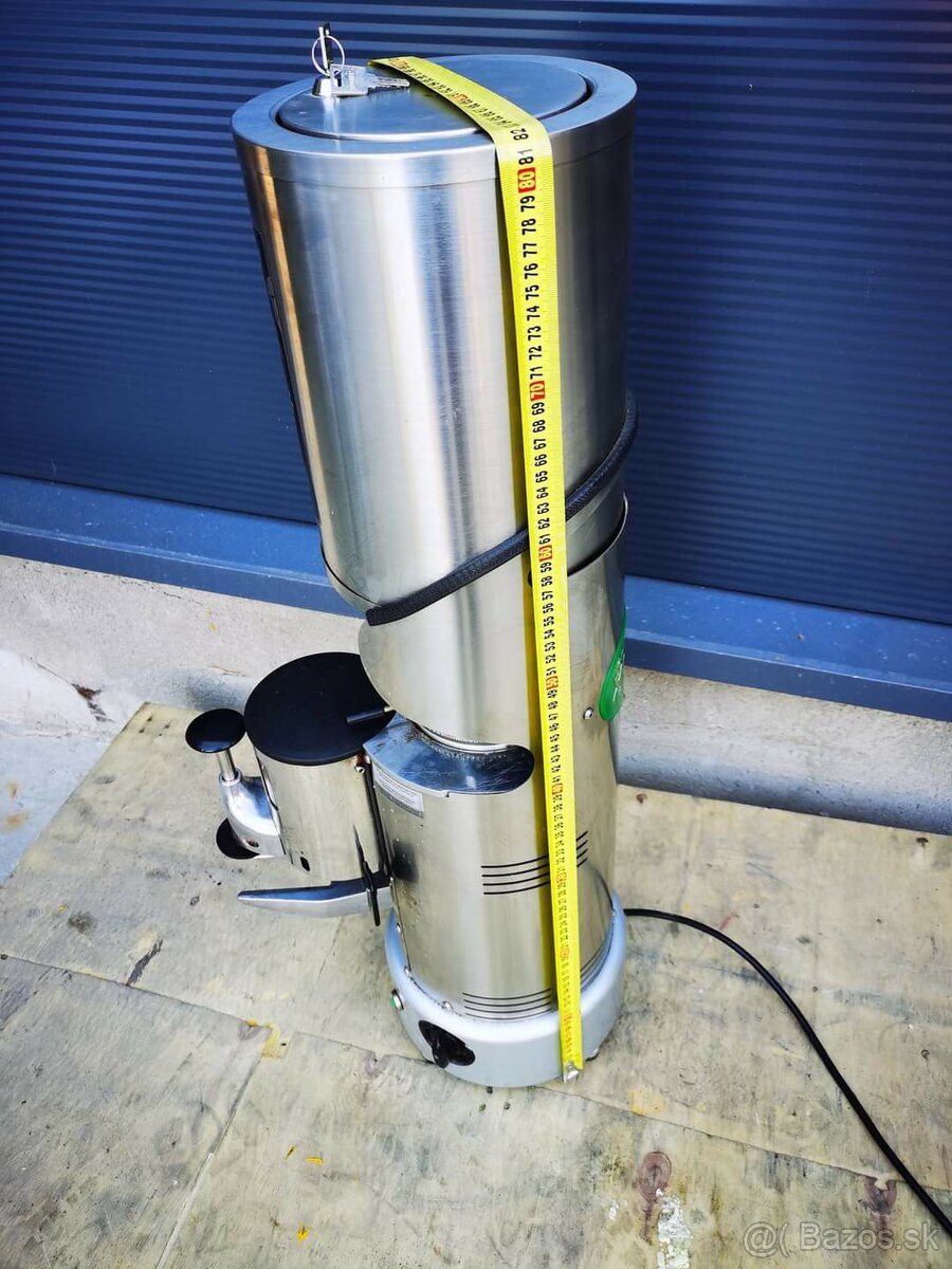 Profesionalny mlynce na kavu Mazzer Luigi - 2