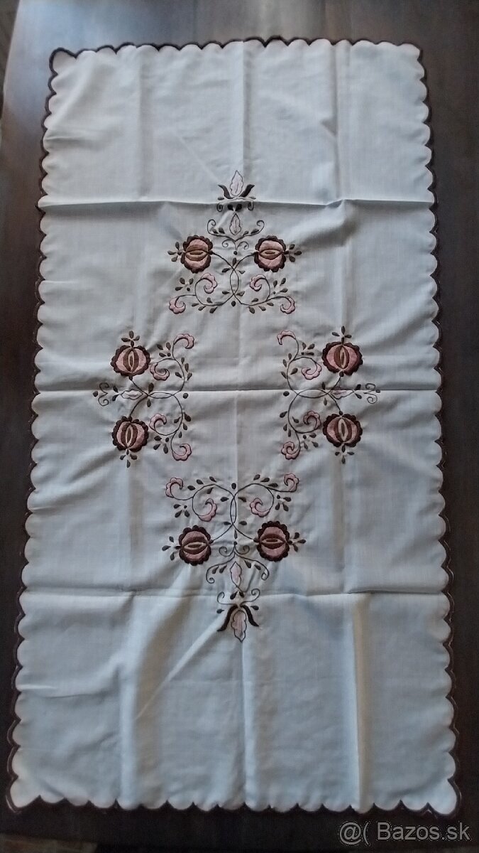 Vyšívaný obrus #13 - 2