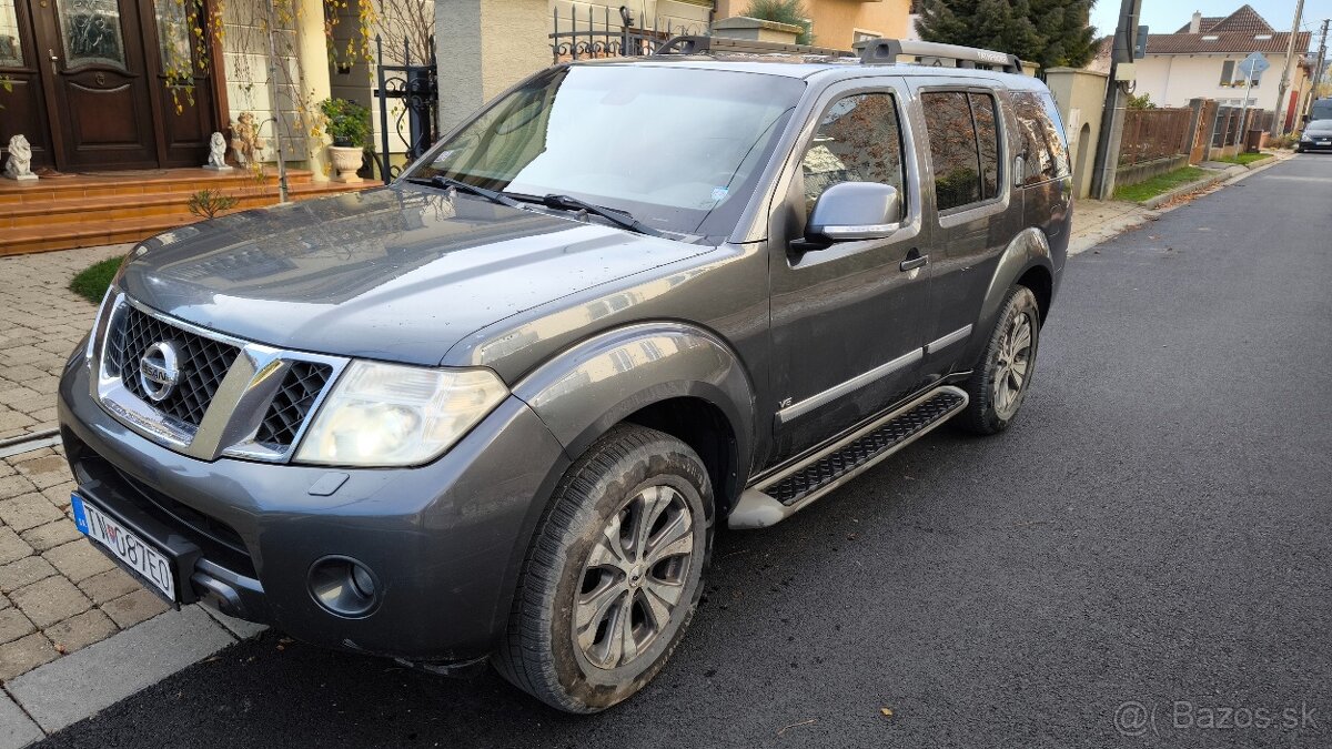 Nissan Pathfinder 3.0 diesel 170kW - 2