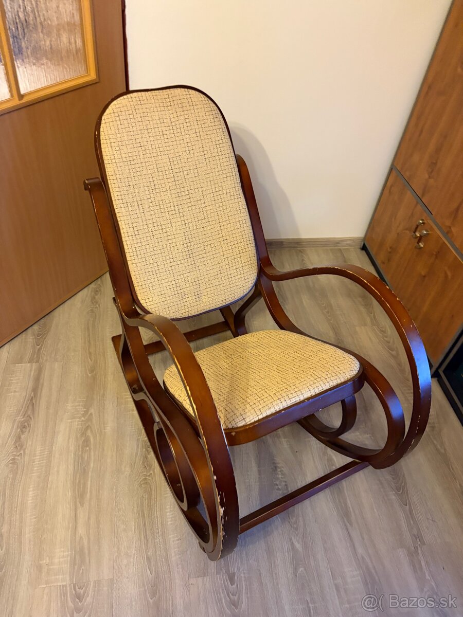 Predám hojdacie kreslo - 2