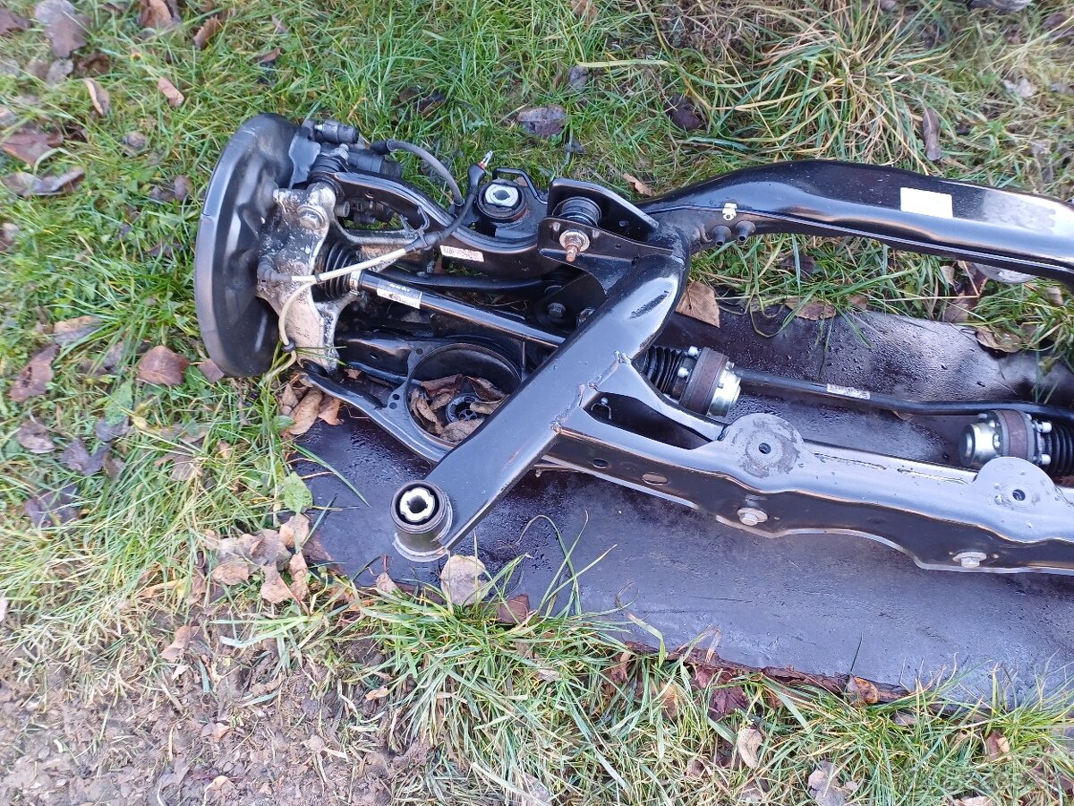 Škoda Superb 3 4×4 zadná náprava - 2