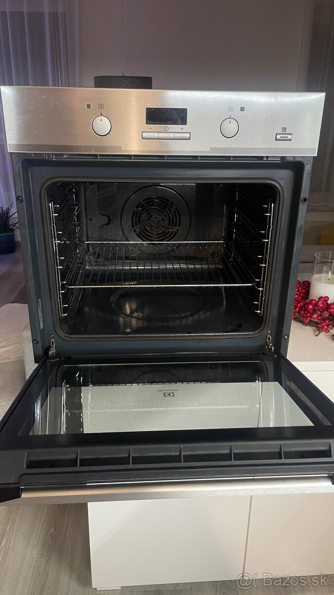 Teplovzdušná elektrická rúra - 2