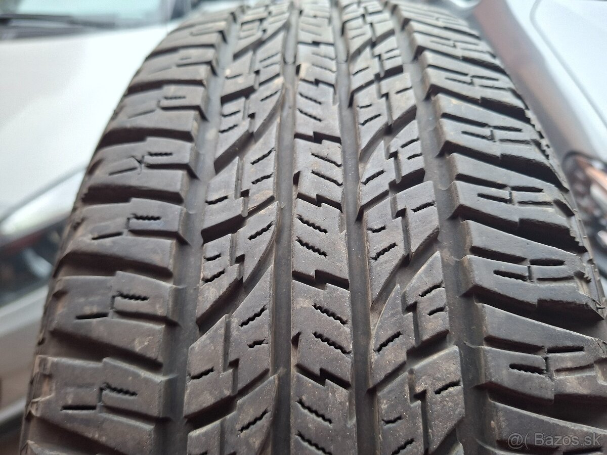Predám zimné pneu.Yokohama Geolander A/T G015--215/65/16-98H - 2