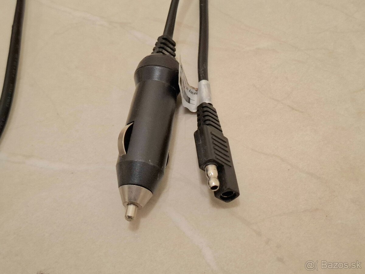 Solarna nabijacka auto baterii - 2