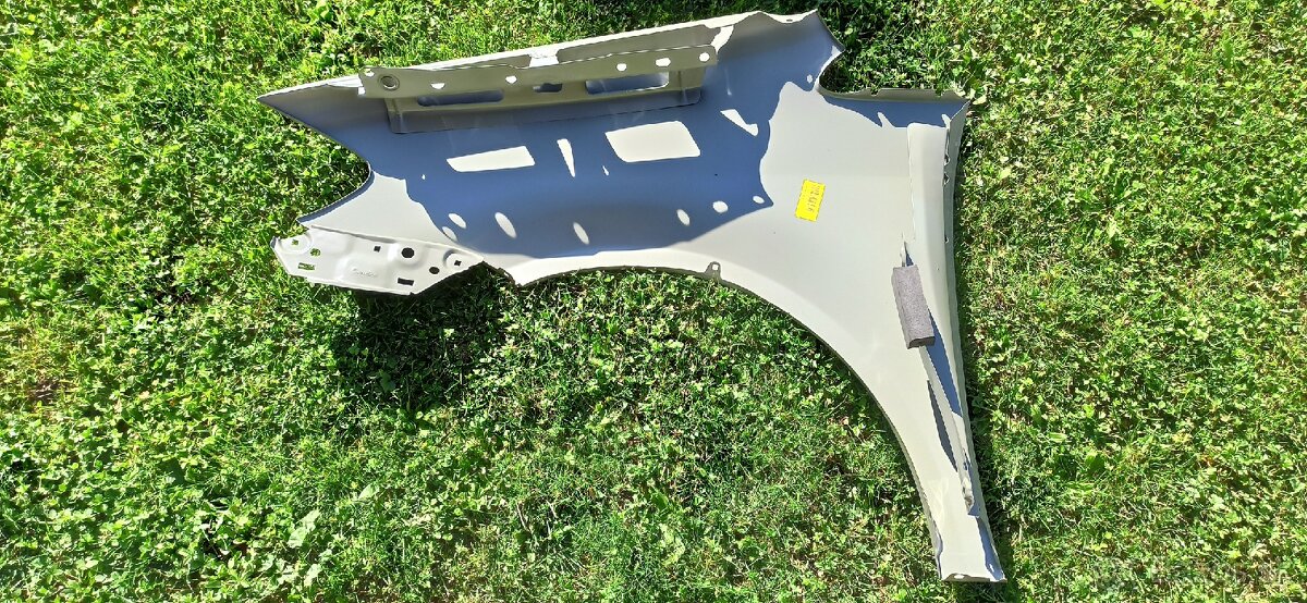 VW Touran blatník - 2