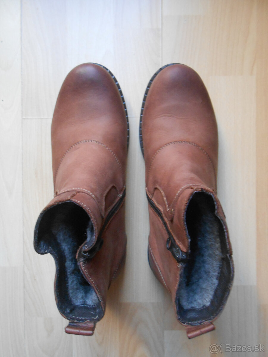 Pánske čižmy RISBUT nové, č. 40 - 2