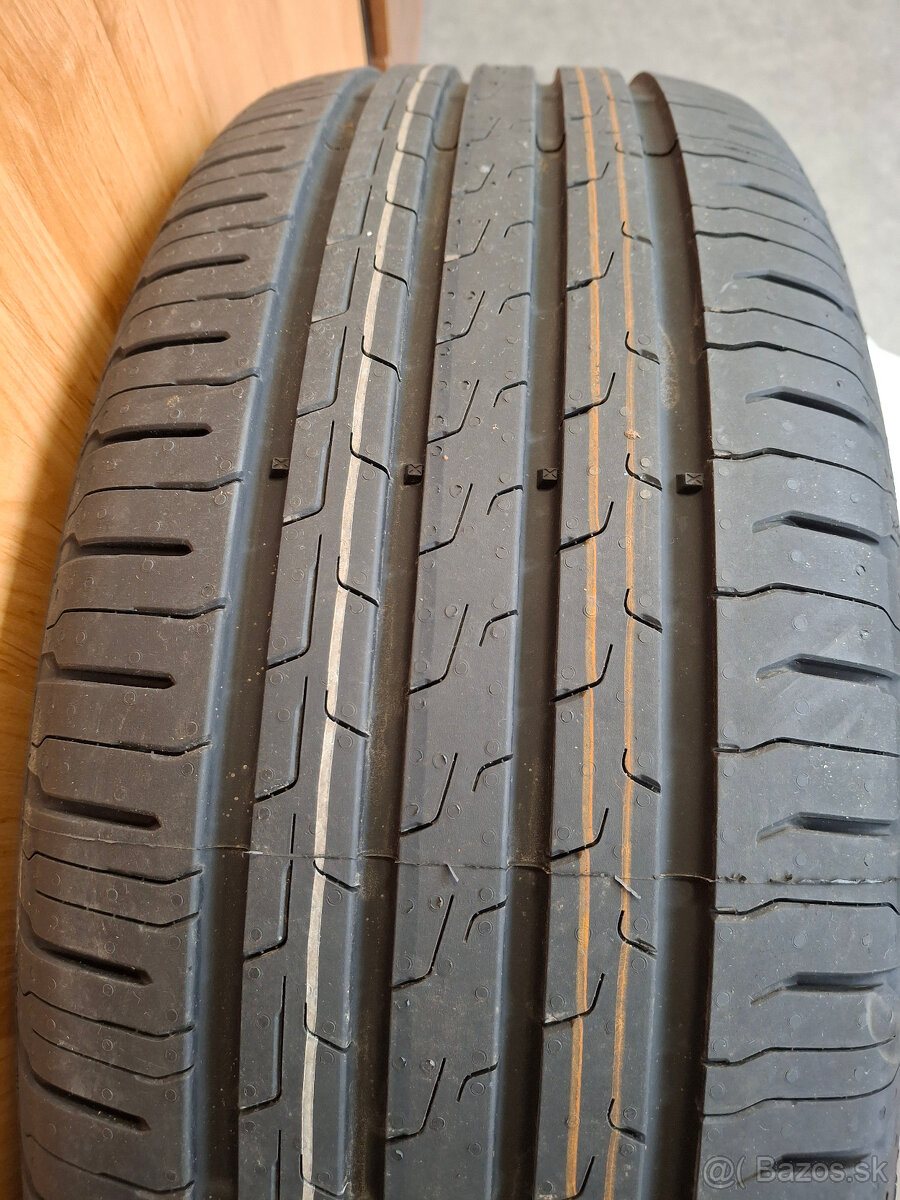 letné pneu 215 55 R17 - 2