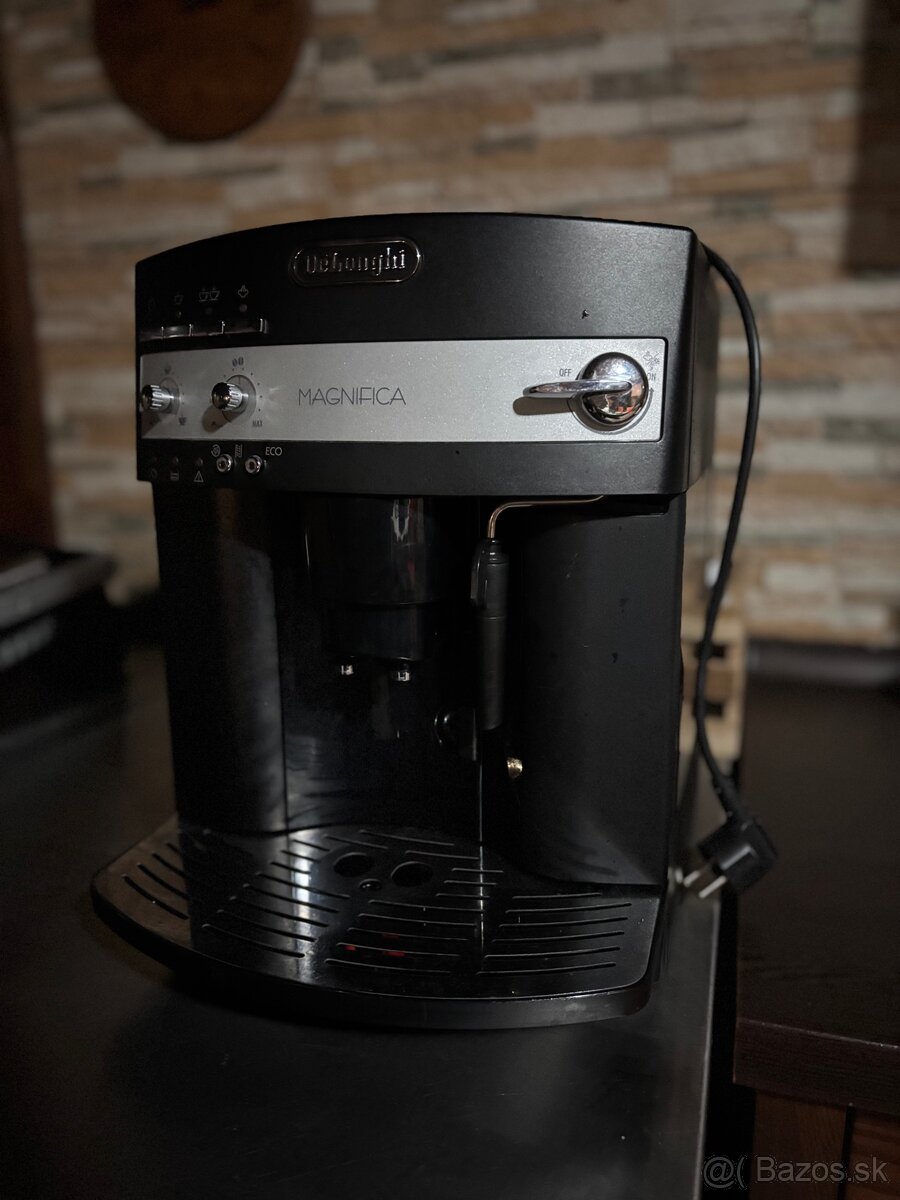DeLonghi Magnifica - 2