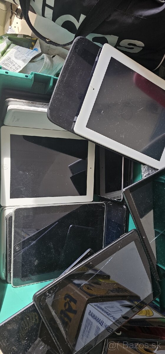 Tablety na nahradne diely. - 2