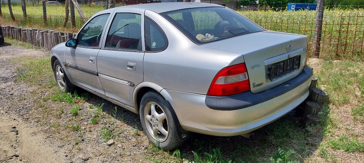 OPEL Vectra B - 2